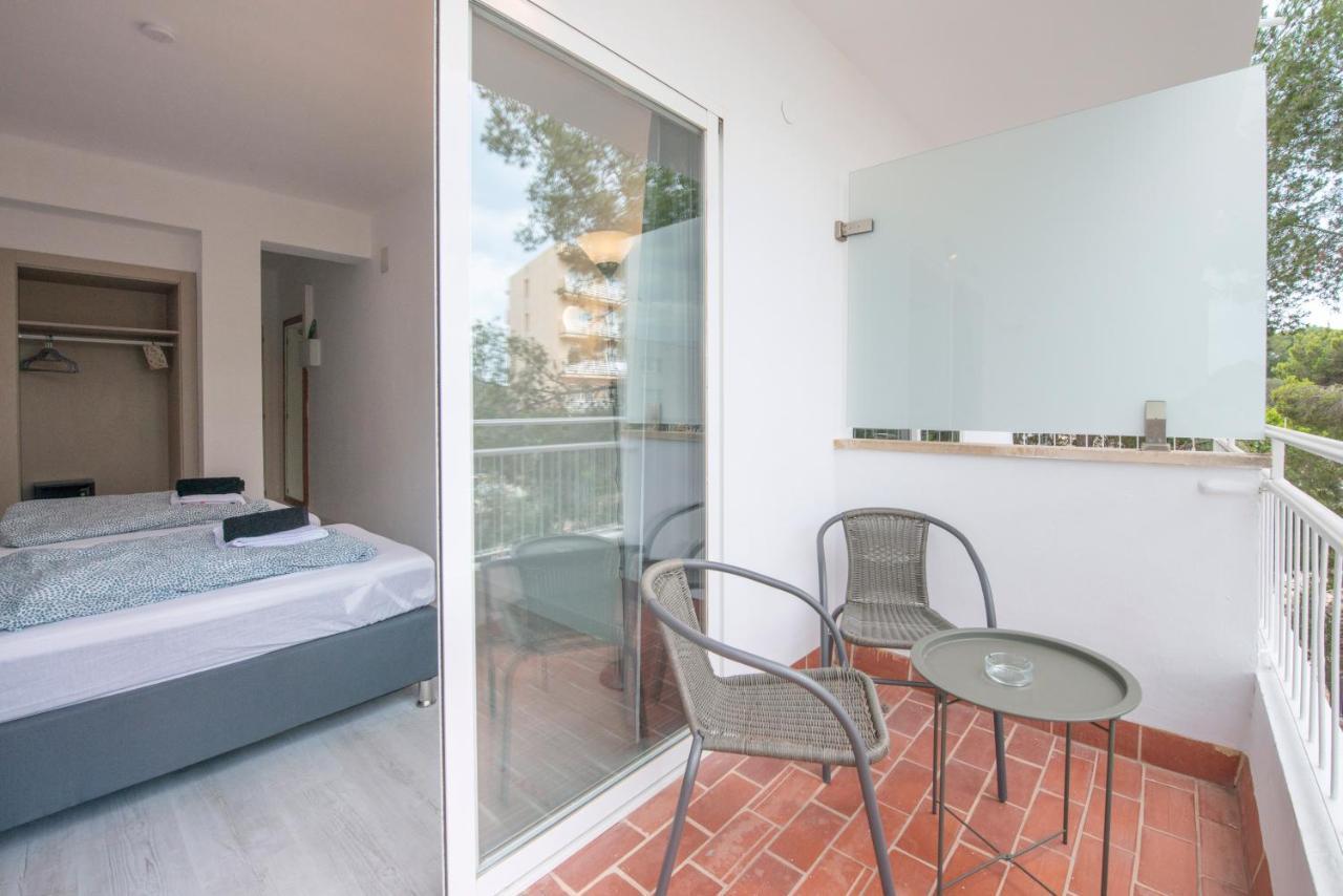 Beetroot, Jedes Zimmer Verfuegt Ueber Smart Tv , Eigenes Bad Mit Regendusche Und Balkon Llucmajor  Exterior photo
